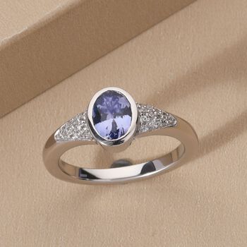 Tansanit und wei&szlig;er Zirkon-Ring - 0,91 ct.