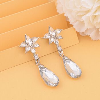 Wei&szlig;e Kristall-Ohrringe - 13 ct.