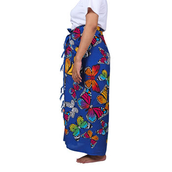 Bedruckter Sarong aus Viskose, Schmetterling Muster, Mehrfarbig und Blau