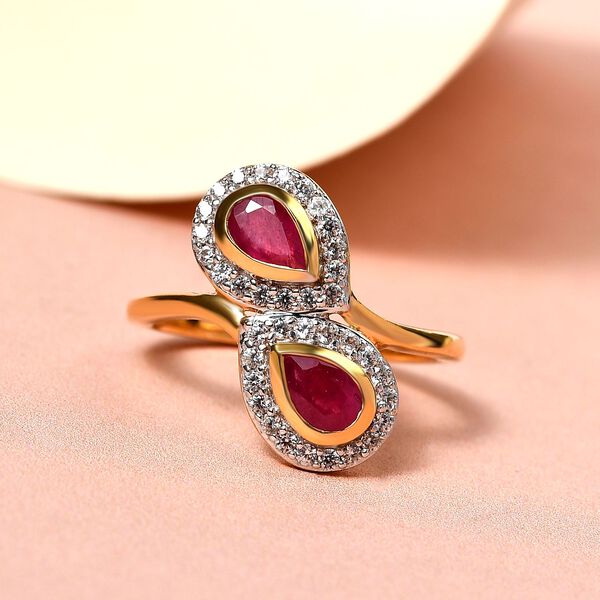 Afrikanischer Rubin (Fissure gef&uuml;llt) und wei&szlig;er Zirkon-Ring, 925 Silber vergoldet (Gr&ouml;&szlig;e 17.00) ca. 1.60 ct image number 2