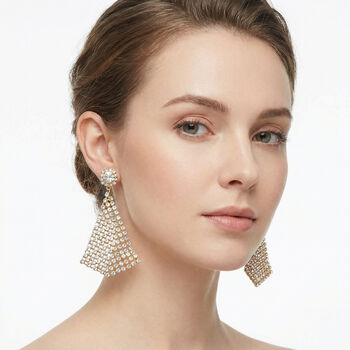 Dreieckige wei&szlig;e Kristall-Cluster Design Ohrringe