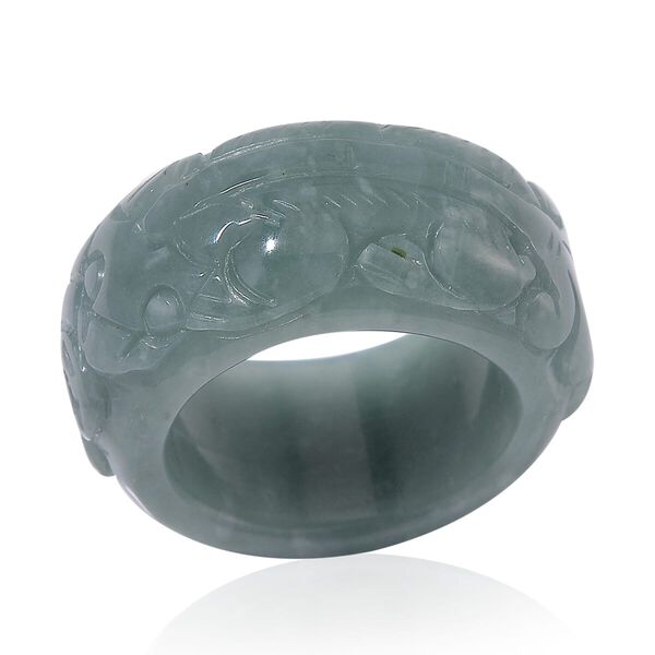 Nat&uuml;rlicher, geschnitzter Jade Ring - 60 ct.
