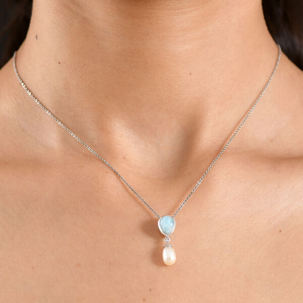 D'Joy S&uuml;&szlig;wasser Perle (8x6 mm), Larimar Anh&auml;nger 925 Silber Platiniert image number 2