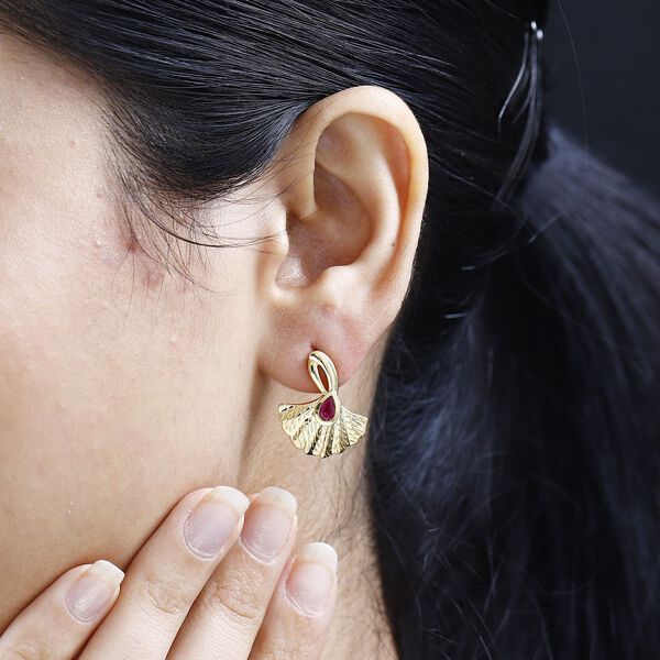 GP Spezial Kollektion - AA Afrikanische Rubin (Fissure gef&uuml;llt), Kanchanaburi Blauer Saphir Ohrringe 925 Silber Gelbgold Vermeil ca. 0.67 ct image number 3