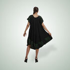 Luftiges Sommerkleid, 100% Viskose, One Size, Schwarz, grünes Blumenmuster image number 4