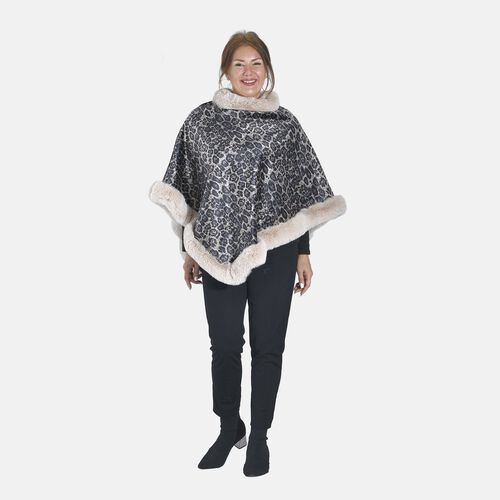 Warm und weich: Kunstpelz-Poncho mit Leopardenmuster, 70x92 cm, beige image number 0