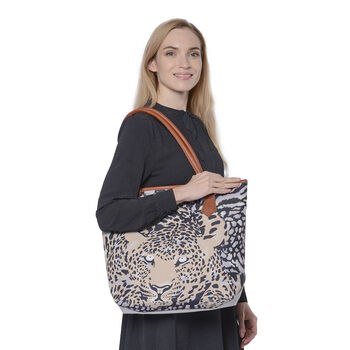 Klassische Handtasche mit naturfreundlichem Kunstleder-Griff, Leopard-Muster