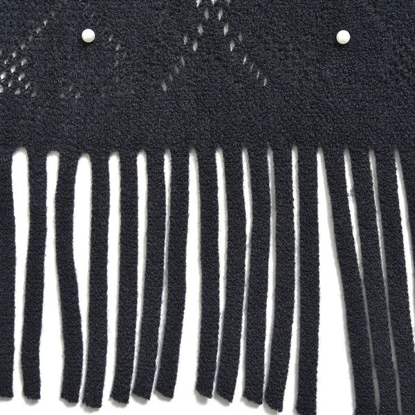 Strickschal mit Quasten und Perlen, Schwarz image number 2