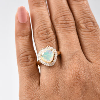 AA Nat&uuml;rlicher, &auml;thiopischer Welo Opal und Moissanit Ring - 2,45 ct.