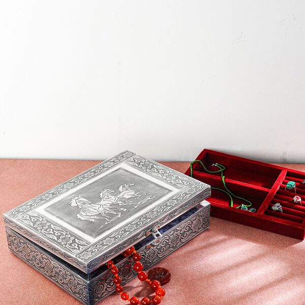 Schmuckk&auml;stchen aus Holz mit Aluminiumbeschlag, Pferde-Verzierung, Silber image number 2