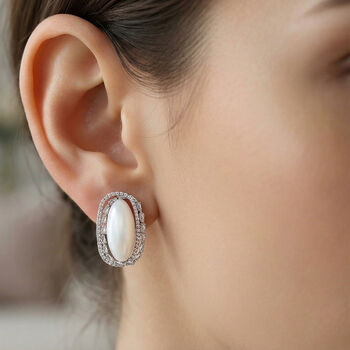 Edle Perlen-Ohrringe mit wei&szlig;en Kristallakzenten, Silberfarben