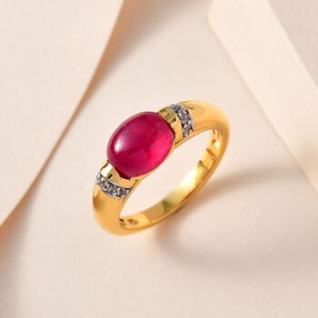 Afrikanischer Rubin (Fissure gef&uuml;llt), Wei&szlig;er Zirkon Ring, 925 Silber Gelbgold Vermeil, (Gr&ouml;&szlig;e 19.00) ca. 3.16 ct