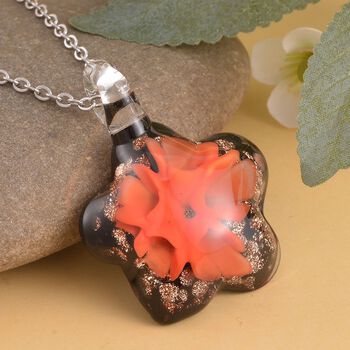 Floraler Anh&auml;nger im Murano-Stil mit 60cm Kette