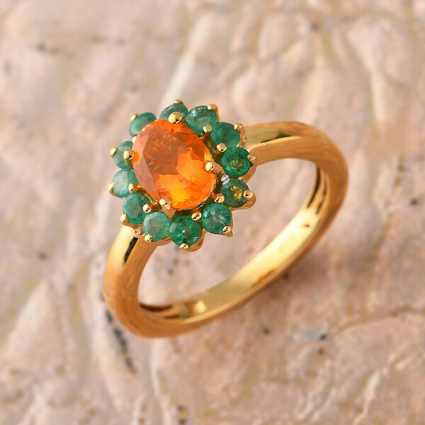 Salamanca Feueropal und sambischer Smaragd-Halo Ring, 925 Silber vergoldet  ca. 1,00 ct image number 2