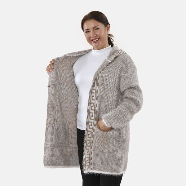 TAMSY - Kuschelweicher, langer Cardigan mit Kapuze und Taschen, 110x82cm, beige image number 6