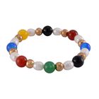 Flexibles Armband mit mehrfarbigem Achat, weißen Süßwasserperlen und goldfarbenen Kugeln, Messing