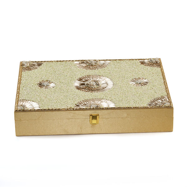 Schmuckbox bestickt mit Perlen und Pailletten, Pistaziengrün image number 11