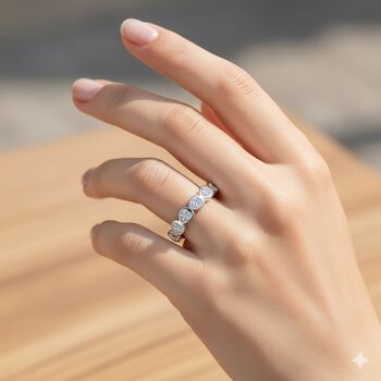 LUSTRO STELLA wei&szlig;er Zirkonia Half Eternity Ring mit Herzmotiven