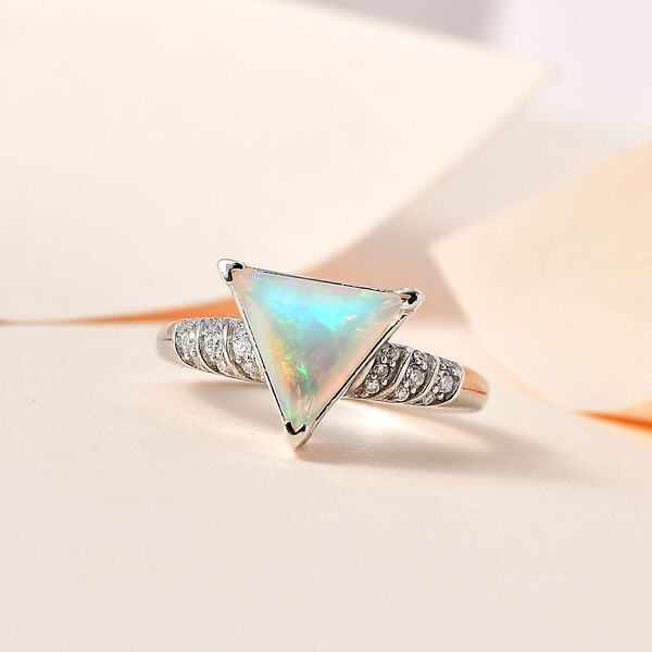 Nat&uuml;rlicher, &auml;thiopischer Welo Opal und Moissanit-Ring - 1,29 ct. image number 2