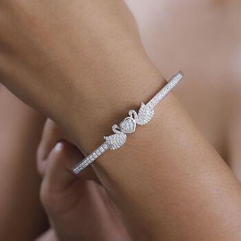 J Francis gefertigt mit SWAROVSKI- Swarovski Zirkonia Schwan Armreif, 19 cm