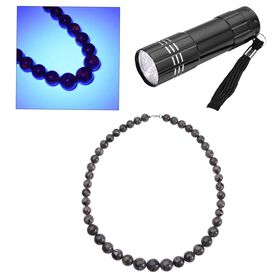 Natürliche Yooperlith-Halskette in Silber mit UV-Taschenlampe, 466,50 ct.