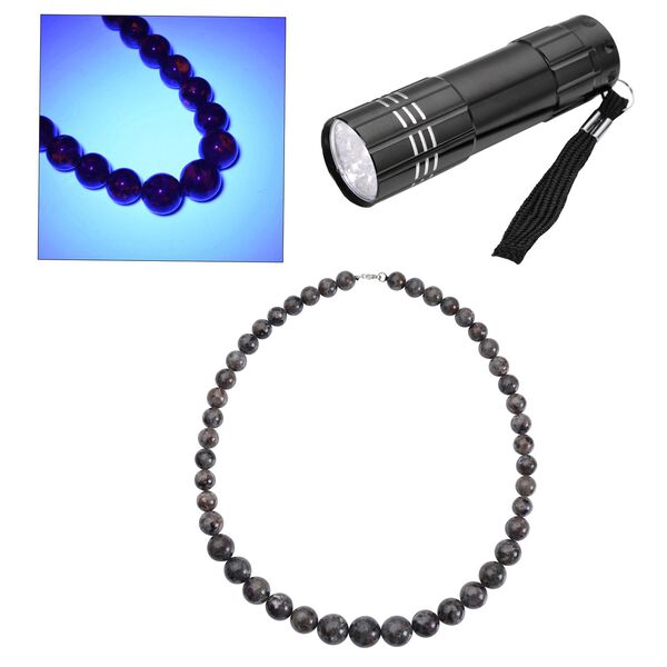 Nat&uuml;rliche Yooperlith-Halskette in Silber mit UV-Taschenlampe, 466,50 ct.