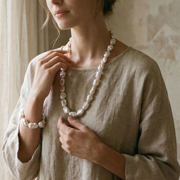 D'Joy Wei&szlig;e Barockperle 50cm Halskette und 19+5cm Armband