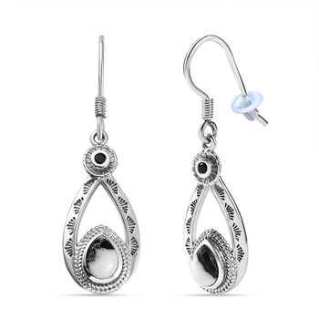 Wei&szlig;e B&uuml;ffel und schwarze Spinell-Ohrringe - 1,58 ct.