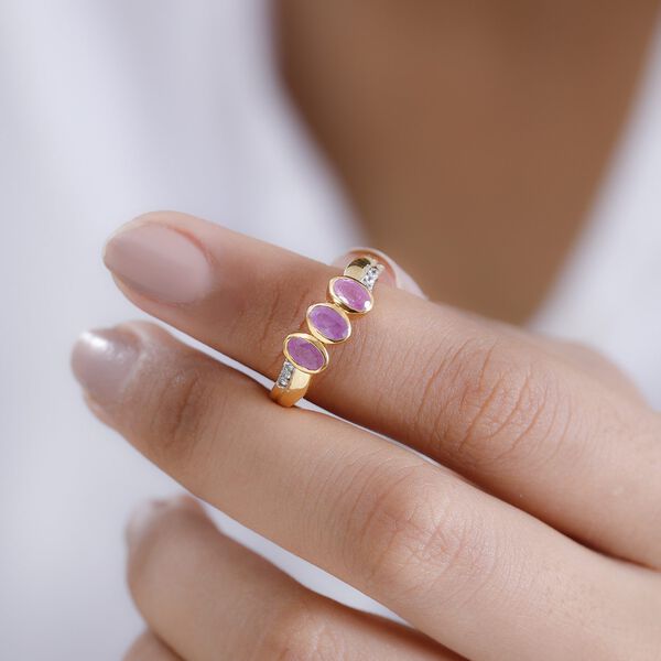 Ilakaka Rosa Saphir (Fissure gef&uuml;llt), wei&szlig;er Zirkon Ring, 925 Silber vergoldet (Gr&ouml;&szlig;e 18.00) ca. 1.08 ct image number 2