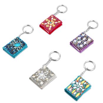 Set aus 5 Perlen-Schl&uuml;sselanh&auml;ngern, glitzerndes Mosaik-Design, mehrfarbig