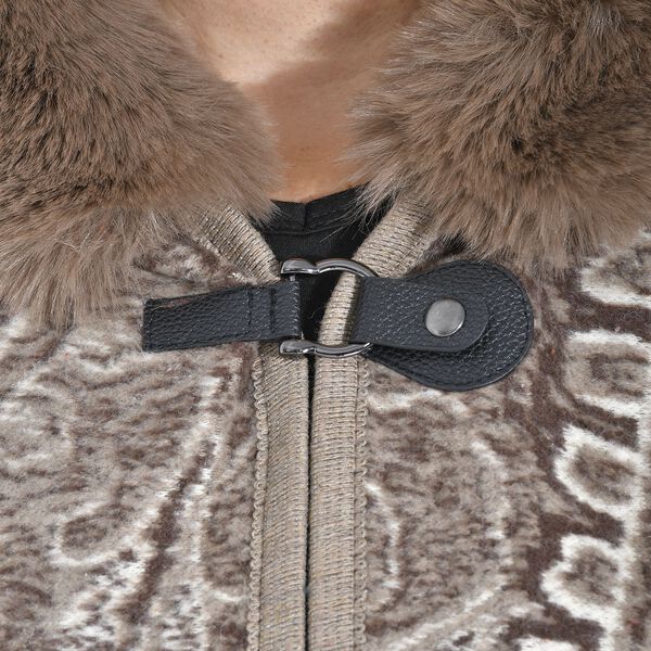 LA MAREY - Kunstfell Poncho mit Kapuze, One Size, Braun image number 8