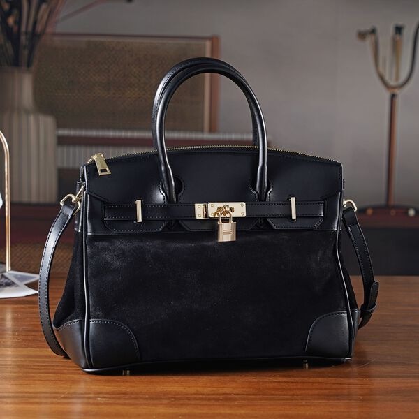 Grand Pelle Echtleder Citybag mit Reißverschluss und Schlossoptik 30 x 16 x 23 cm Schwarz image number 2