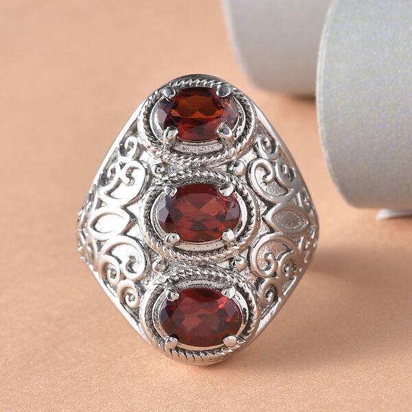 Roter Granat Ring Edelstahl  ca. 2,97 ct image number 2