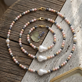 3er Set Mehrfarbige-Muschelkernperlen-Schmuckst&uuml;cke, bestehend aus Armband (ca. 19 cm) und zwei Halsketten (ca. 40 cm und 50 cm), gelb vergoldet