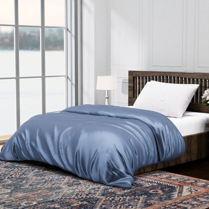 Serenity Night: Bettdecke aus 100 % luxuri&ouml;ser Maulbeerseide mit hochwertiger Kunstdaunenf&uuml;llung, 1,7 kg, 135 x 200 cm, Himmelblau