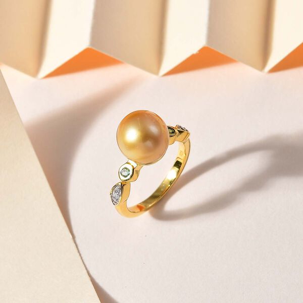 AA goldener S&uuml;dseeperle, Smaragd und Moissanit-Ring - 8,23 ct. image number 2