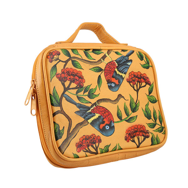 SUKRITI: Handbemalter Schmuckkoffer, Regenbogenlori-Muster, Gelb image number 3