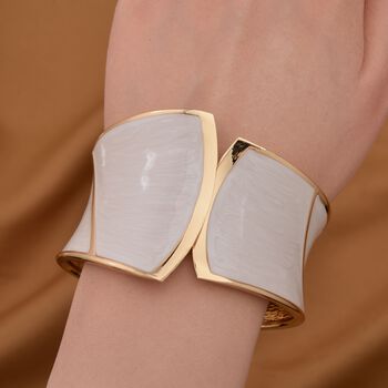 Wei&szlig;e Eleganz Armreif - Modernes Wellen-Design, Emailliert