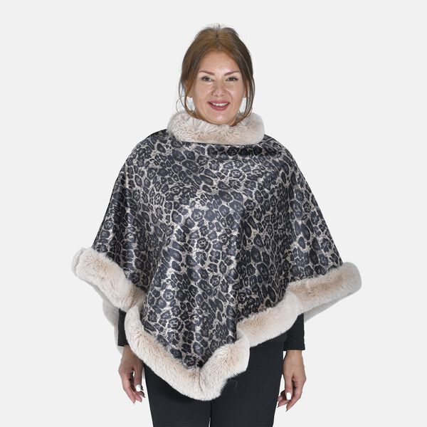 Warm und weich: Kunstpelz-Poncho mit Leopardenmuster, 70x92 cm, beige image number 4