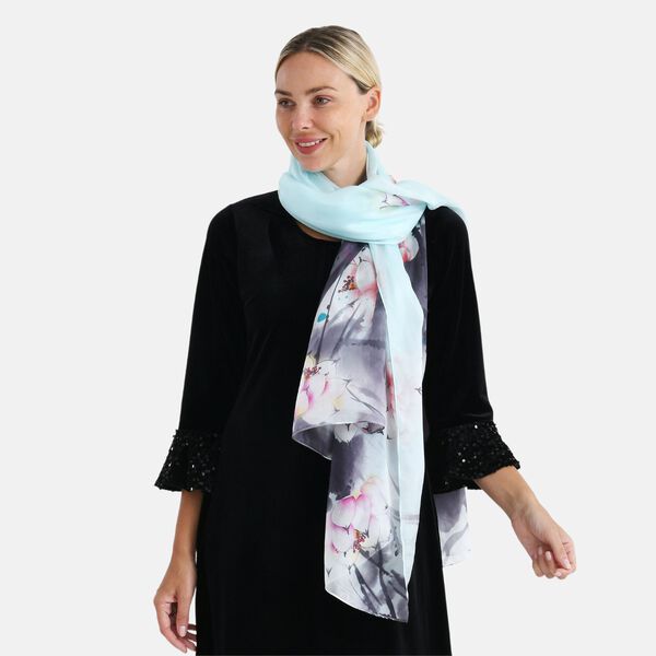 LA MAREY Signature Seidenschal aus 100% Maulbeerseide, 110 x 195 cm, Hellblau Floral image number 4