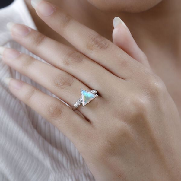 Nat&uuml;rlicher, &auml;thiopischer Welo Opal und Moissanit-Ring - 1,29 ct. image number 4