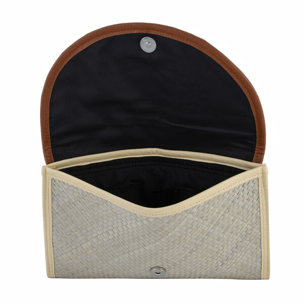 Clutch aus Pandan Blättern, Schwarz image number 3