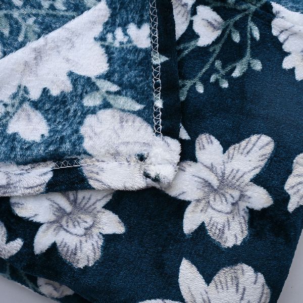 "Printed flannel blanket 155gsm Colour-Blue & White" image number 6