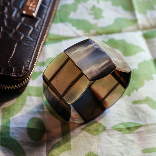 Flexibles Armband aus 100&nbsp;% echtem Horn image number 1