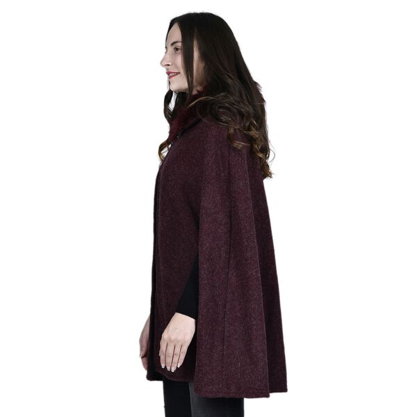 TAMSY - Kunstfell Cape, Einheitsgr&ouml;&szlig;e Burgunderrot image number 3