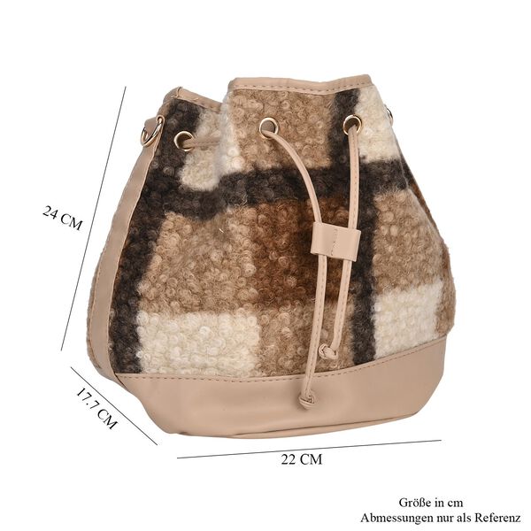 Beuteltasche aus Teddyfell, Karomuster, beige image number 6