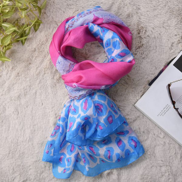 LA MAREY 100% bedruckter Seidenschal, Gr&ouml;&szlig;e 110x178 cm, Blau und Rosa image number 2