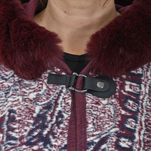 LA MAREY Kunstfell Poncho, Burgunder image number 8