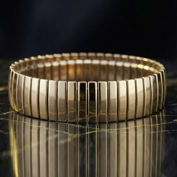 Flexibles Armband in Goldton image number 1