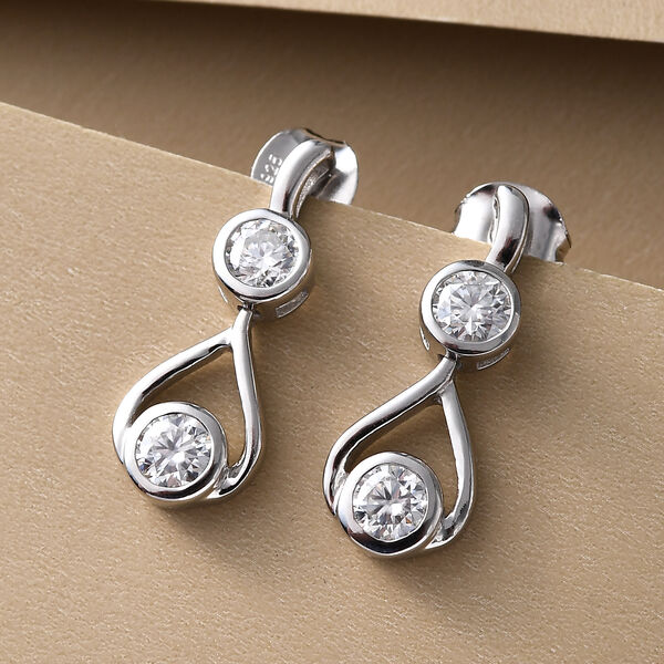 88 Facetten Moissanit-Ohrringe, 925 Silber platiniert ca. 0.90 ct image number 2